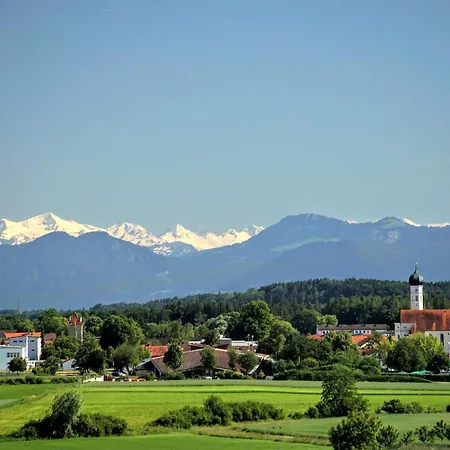 2 Bedroom With Balcony & Mountain View Near Munich Apartment *