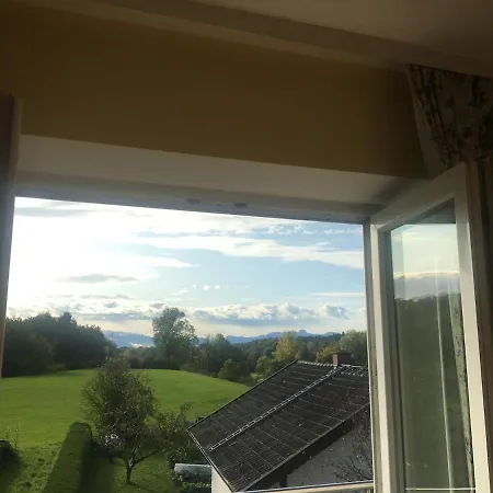 2 Bedroom With Balcony & Mountain View Near Munich Apartment *
